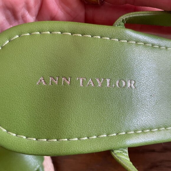 Ann Taylor Green Sunflower Wedge Sandals - Size 6.5 - Picture 3 of 11